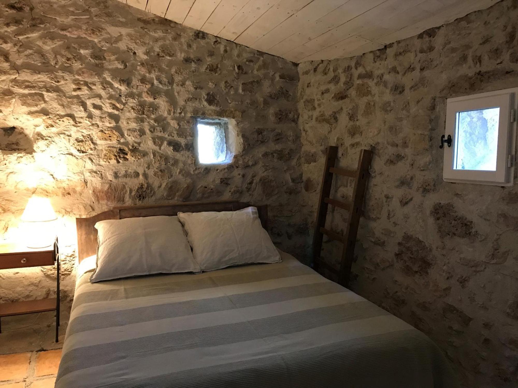 Bergerie Eco-Gite Serre Rouge Durban-Corbieres Bagian luar foto